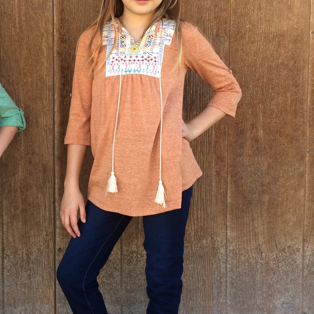 Girls embroidered 3/4 sleeve top
